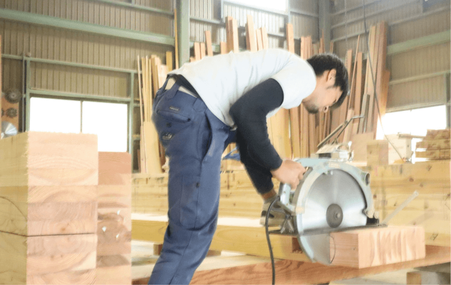 自らデザインした建具と住まう